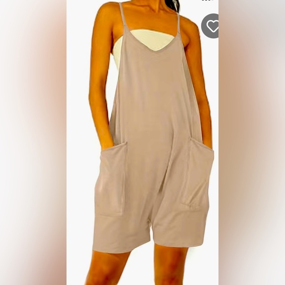 V-neck Sleeveless Romper - Picture 1 of 2